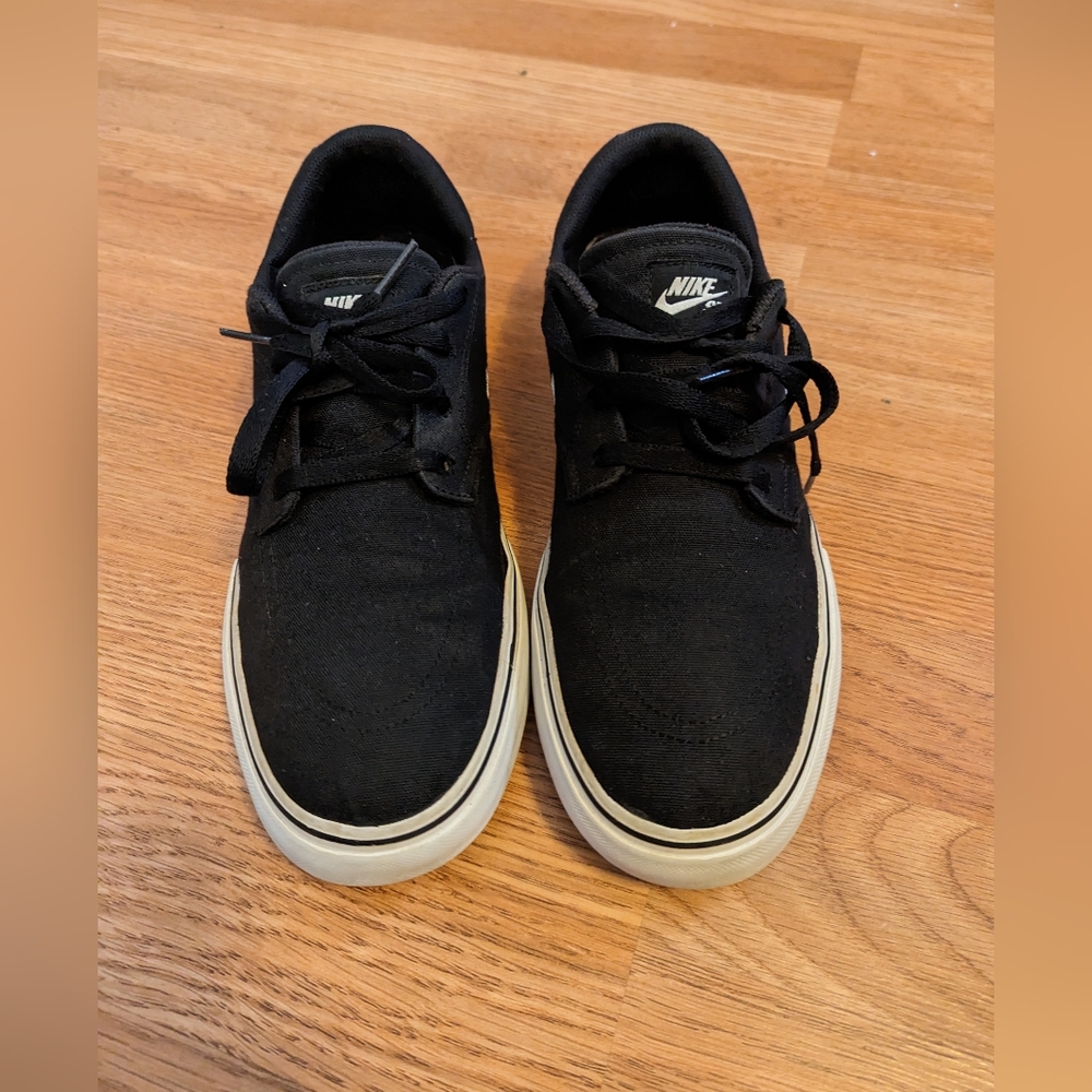 Nike, shoes for men, Size 9.5